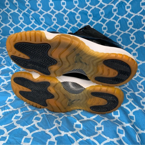 Nike Women’s size 8 Air Jordan 11 low Barons Retro OG gum wmns sneakers black 8w - Picture 3 of 11